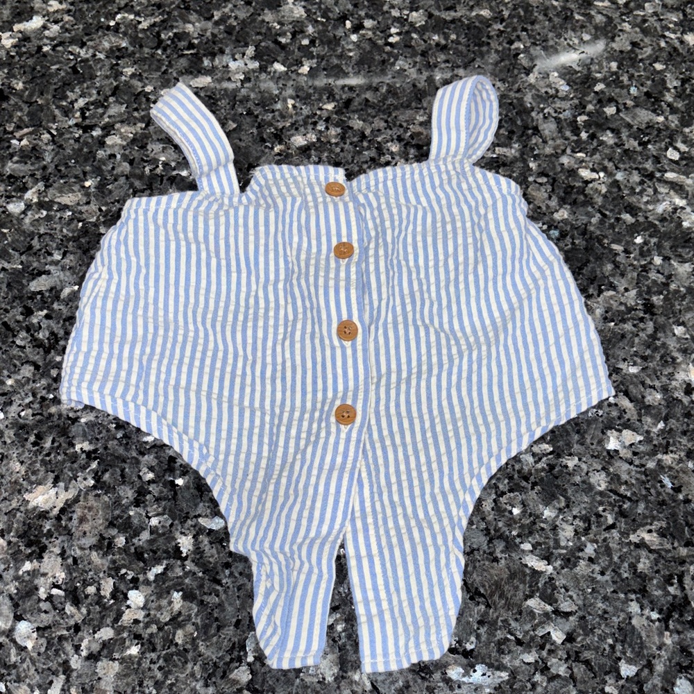 H&M Light Blue and White Striped Top